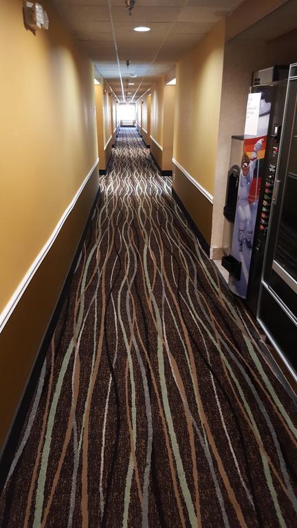 Americas Best Value Inn And Suites Lee'S Summit-Kansas City מראה חיצוני תמונה