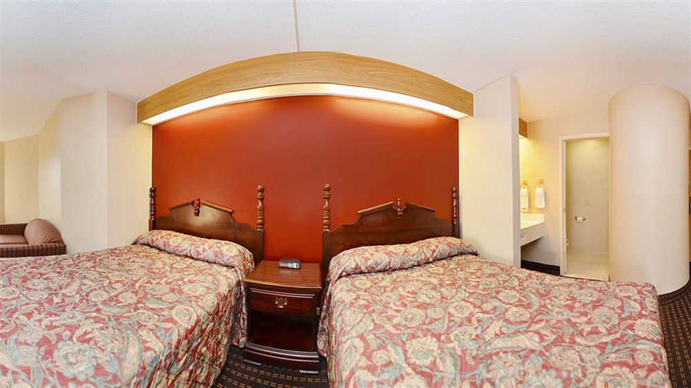 Americas Best Value Inn And Suites Lee'S Summit-Kansas City מראה חיצוני תמונה