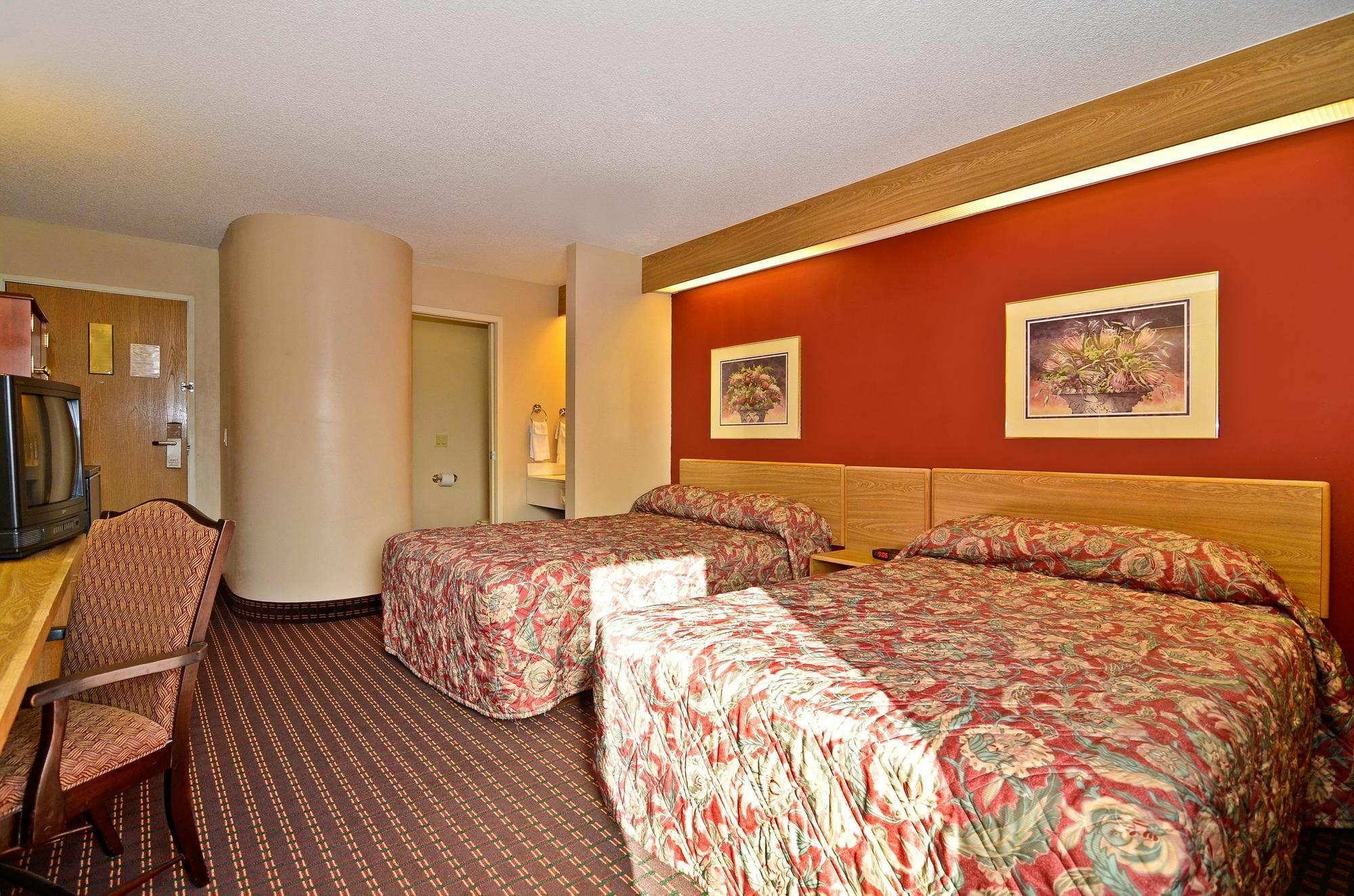 Americas Best Value Inn And Suites Lee'S Summit-Kansas City מראה חיצוני תמונה